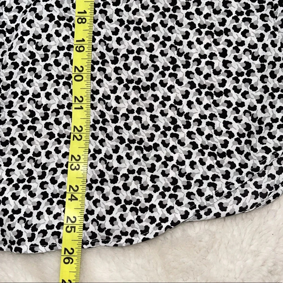 LOFT White & Black Ditsy Floral Print Button Down Blouse Small Women’s - Picture 8 of 11